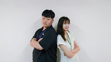 두 기자단의 자존심을 건 예측불가  기자력 승부! 여러분의 선택은?