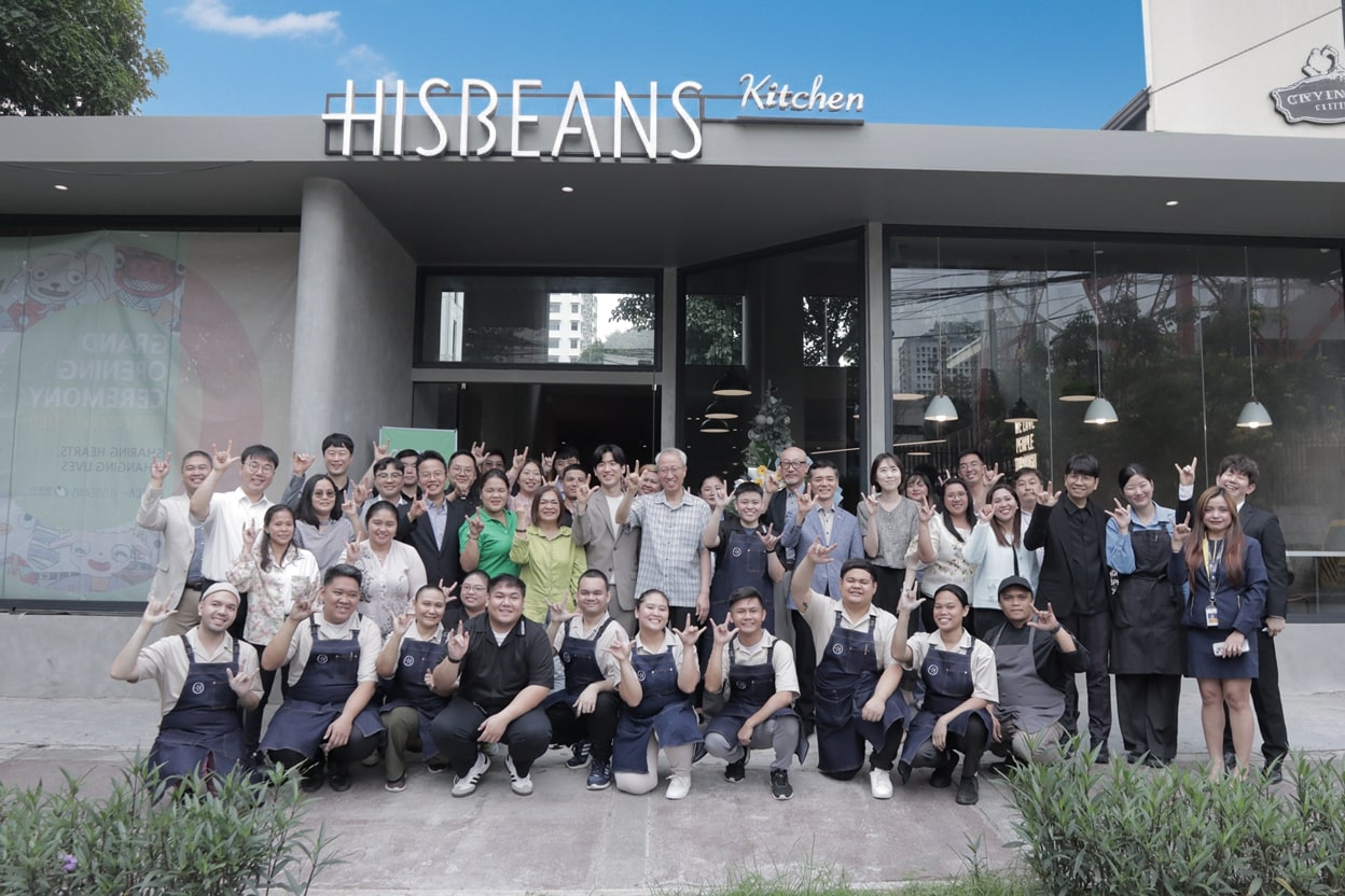 지난 19일(현지시간) 히즈빈스 키친 2호점이 필리핀 퀘존시에서 개점했다..jpg