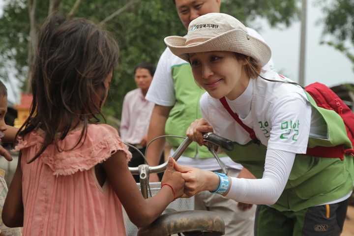 MBC <나누면 행복>, 배우 조안이 만난 캄보디아의 아이들 ①